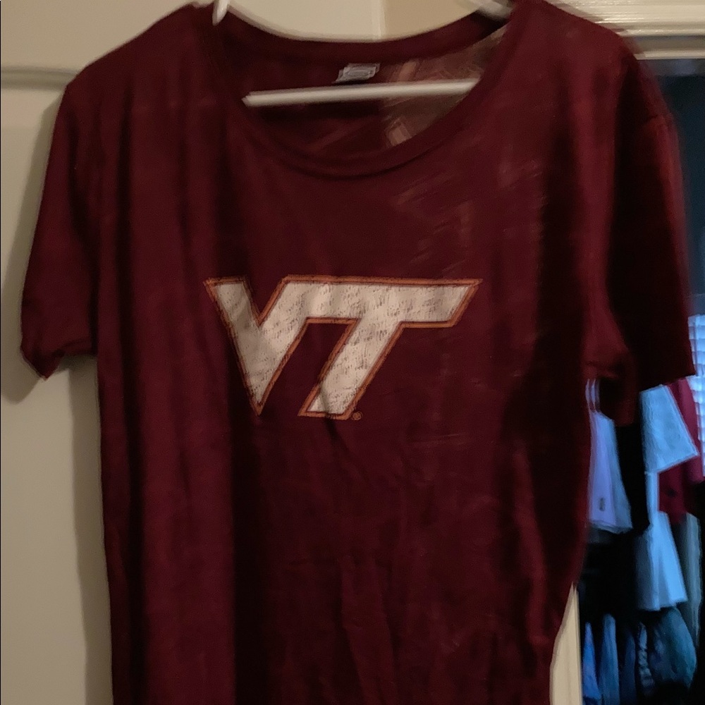 VT T shirt size Large - Great condition- decal is a distressed style-